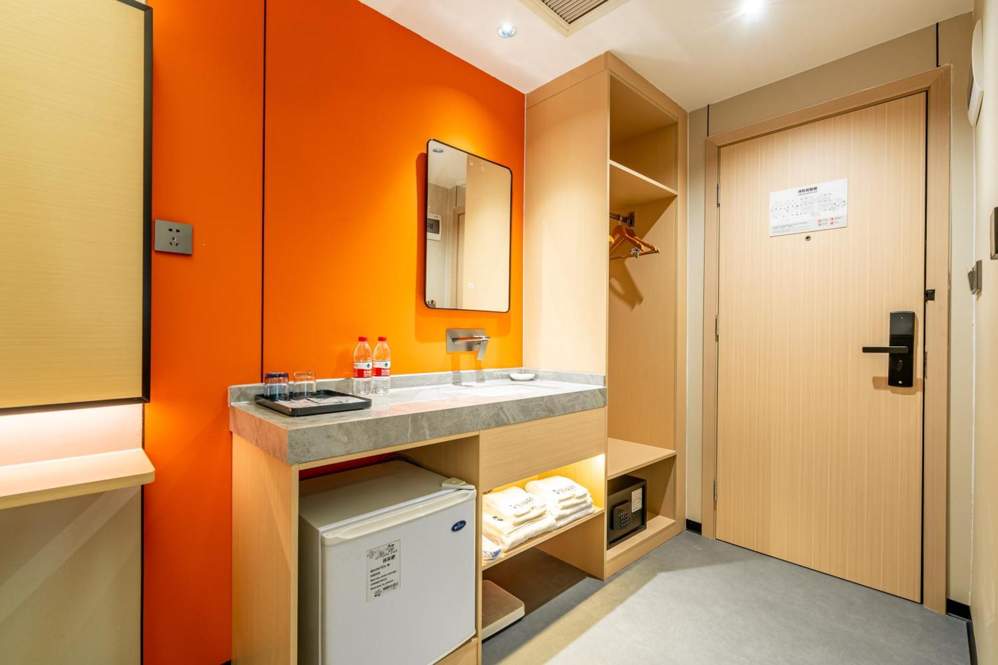 Waifiden Hotel -Former Tokai Hotel - Xiaobei Metro Station - During The Canton Fair, There Will Be Shuttle Buses For Transportation Back And Forth Екстериор снимка
