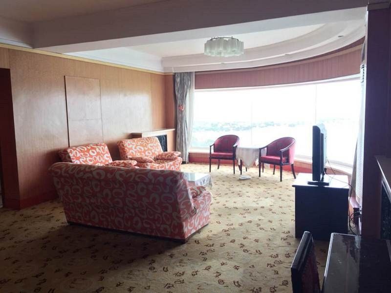 Waifiden Hotel -Former Tokai Hotel - Xiaobei Metro Station - During The Canton Fair, There Will Be Shuttle Buses For Transportation Back And Forth Екстериор снимка